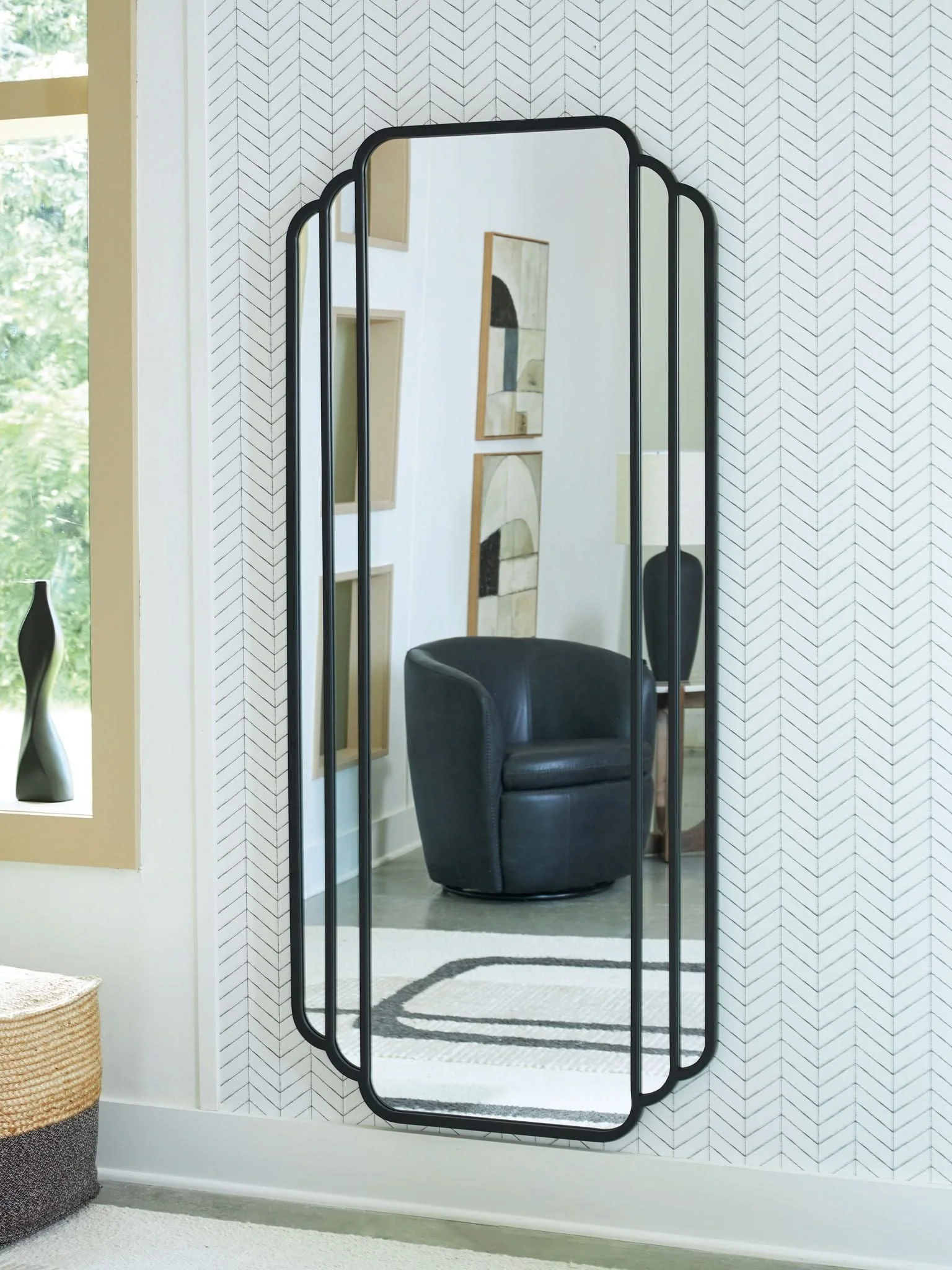 Antigone - Floor Mirror - Black - Image 4