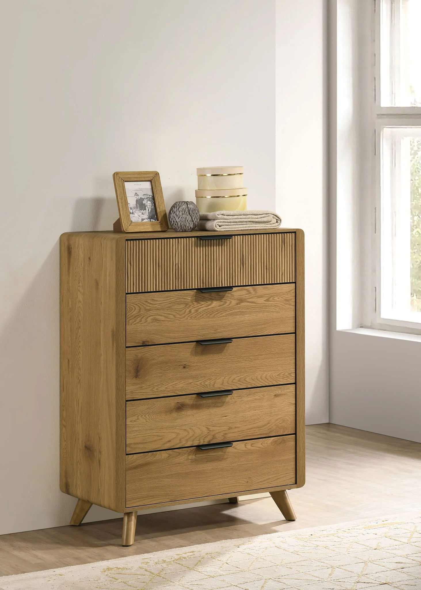 Bennett 5-drawer Bedroom Chest of Drawers Light Oak - Image 3