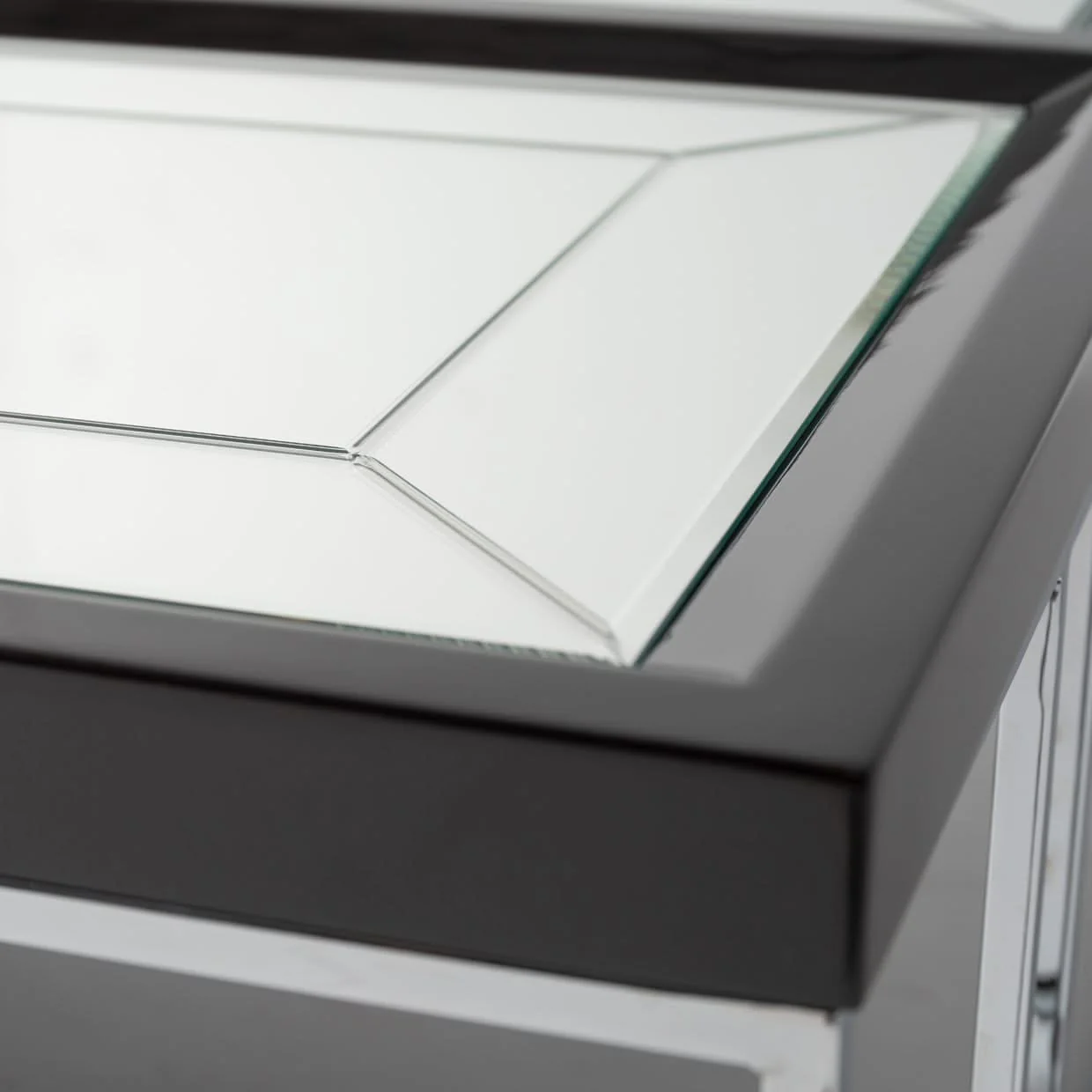Carmela - Cocktail Table - Image 7