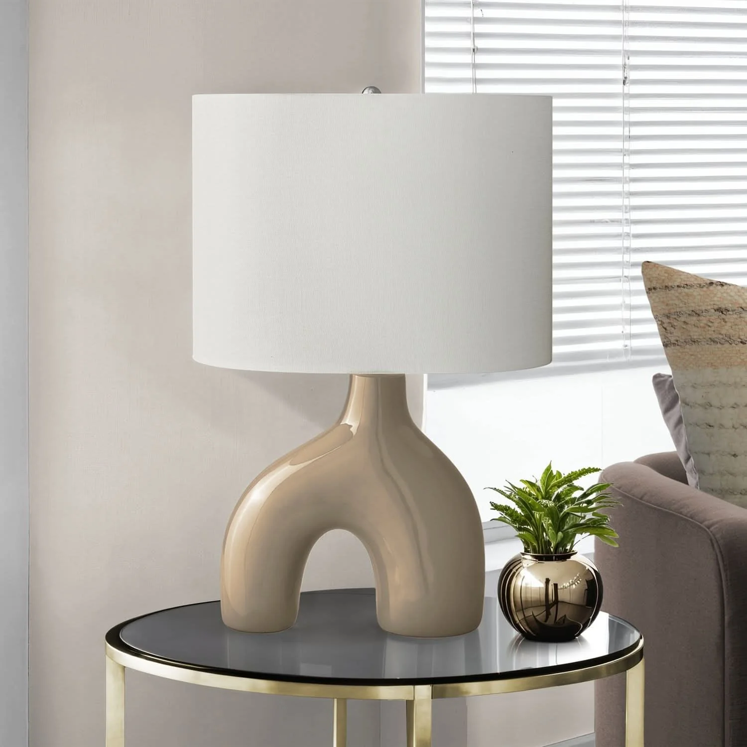 Contemporary Table Lamp With Shade - Image 19