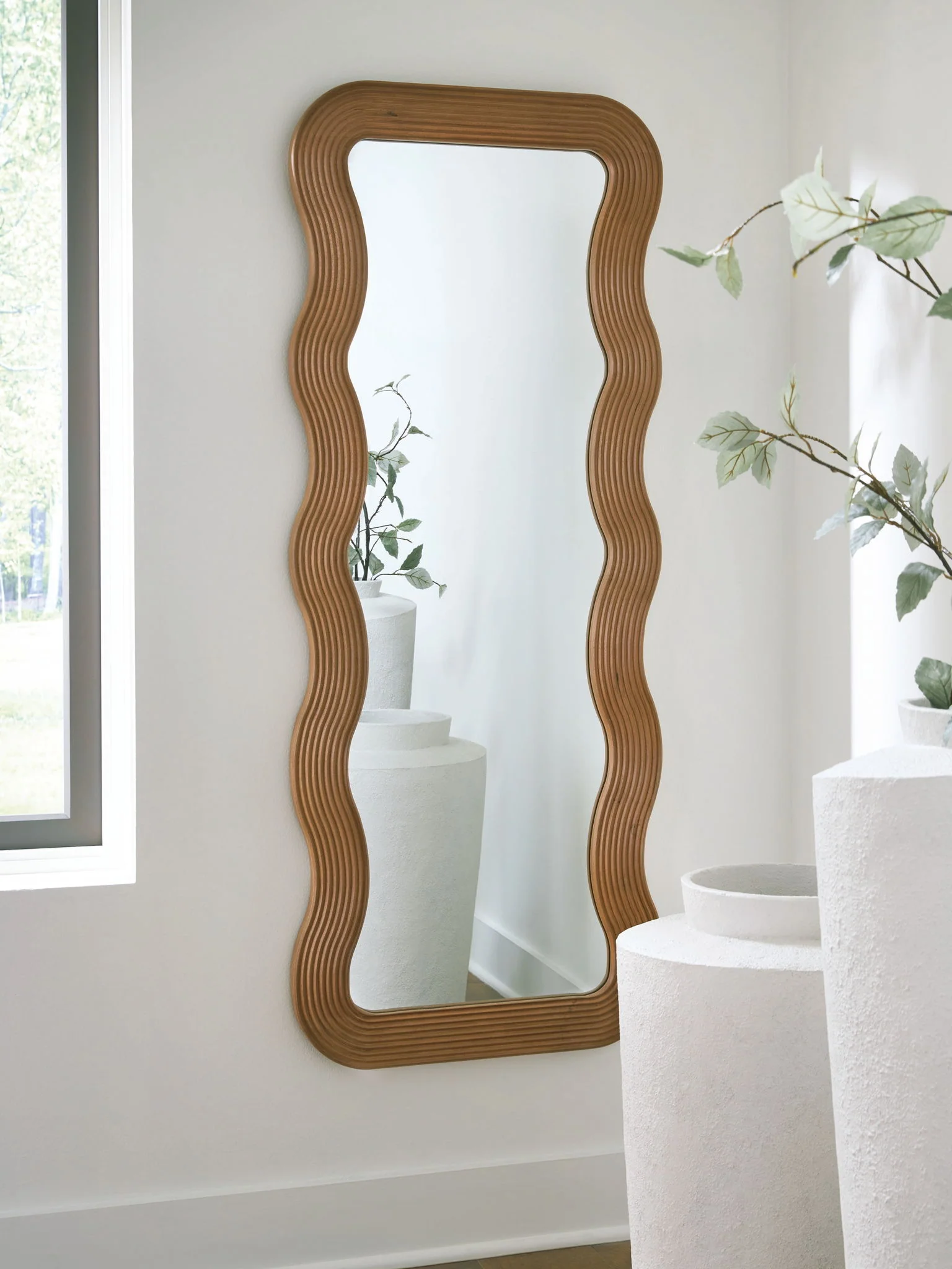 Ellisonville - Floor Mirror - Brown - Image 4