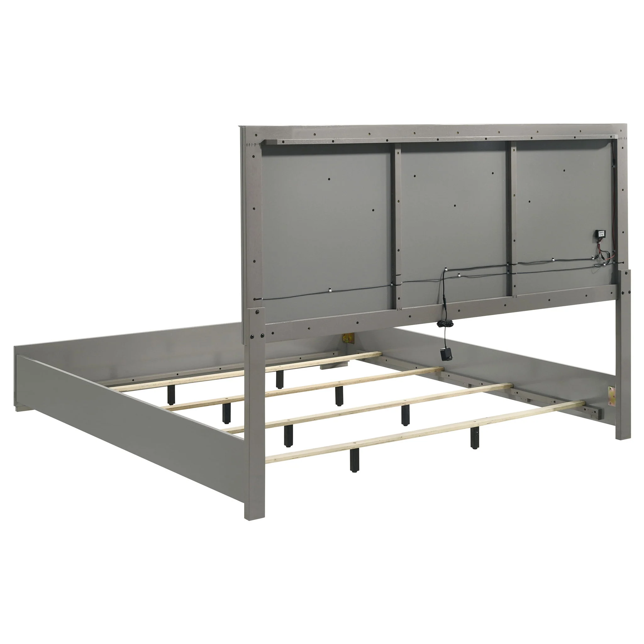 Ives 4-piece Eastern King Bedroom Set Grey High Gloss - Image 3