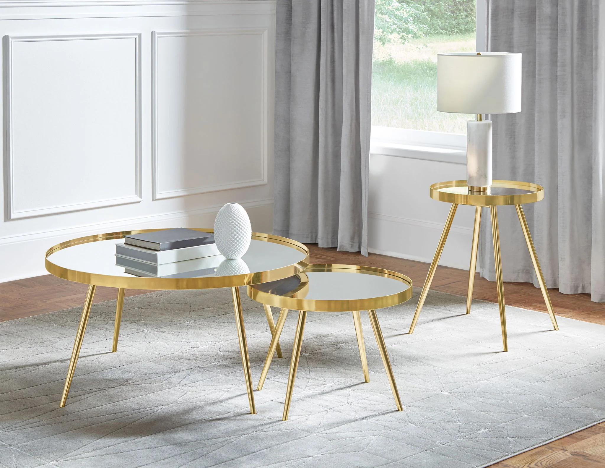 Kaelyn 2-piece Round Mirror Top Nesting Coffee Table Gold - Image 2