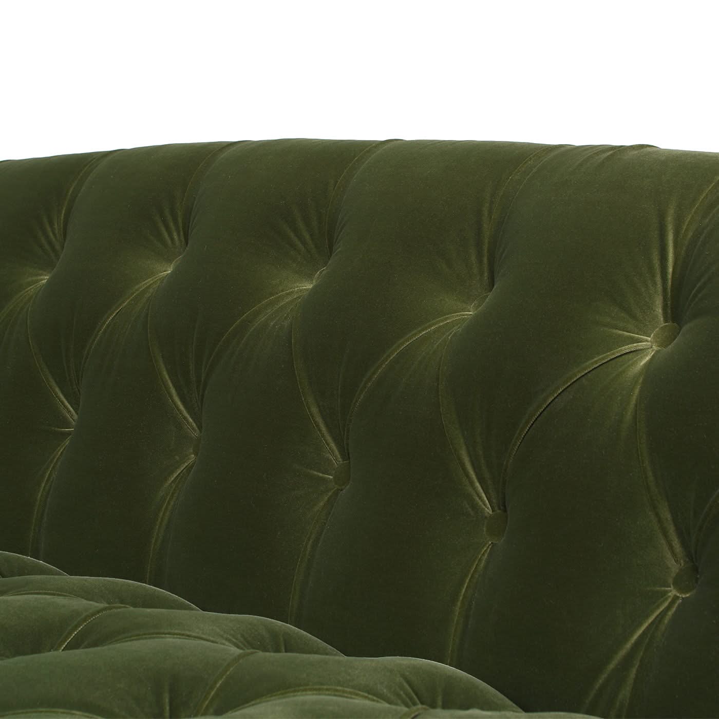 La Rosa - Victorian Chesterfield Tufted Sofa - Image 9