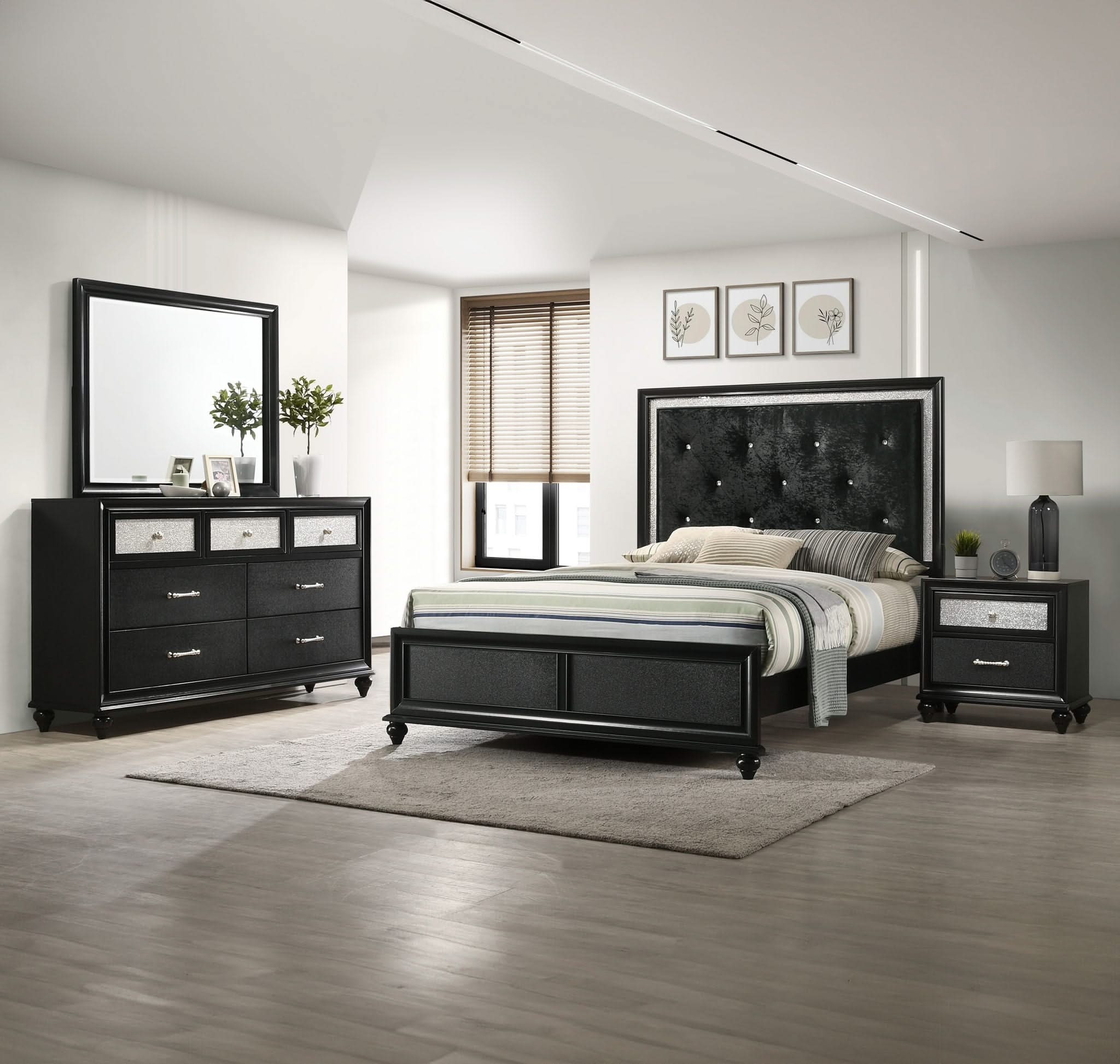 Lila - Queen 4 Piece Bedroom Set - Black