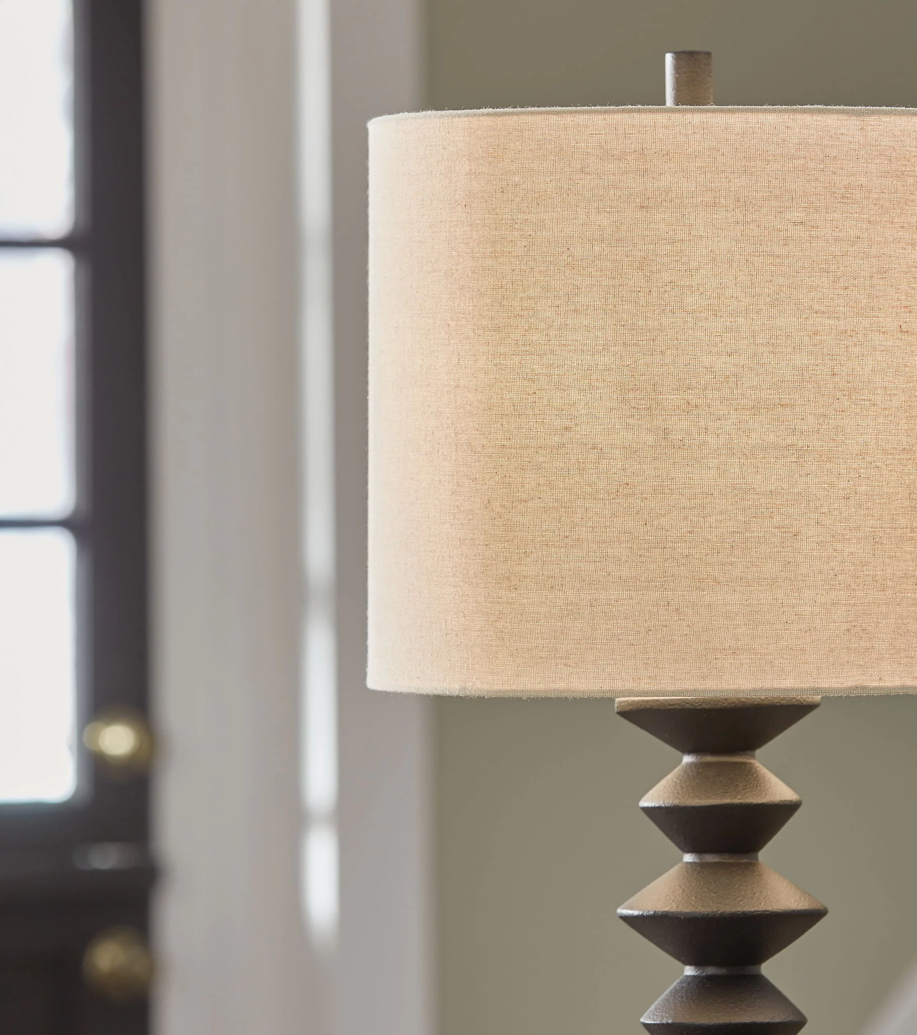 Luanndon - Poly Buffet Lamp - Black - Image 4