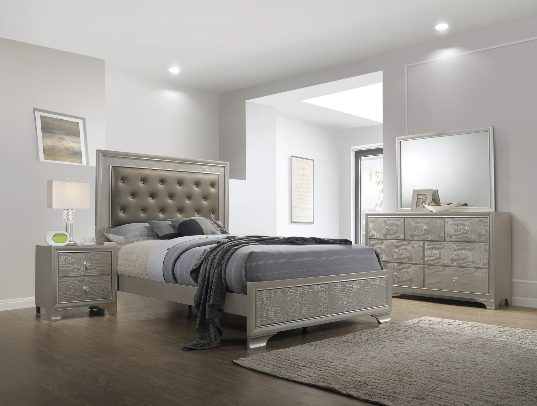 Lyssa - King 4 Piece Bedroom Set - Champagne