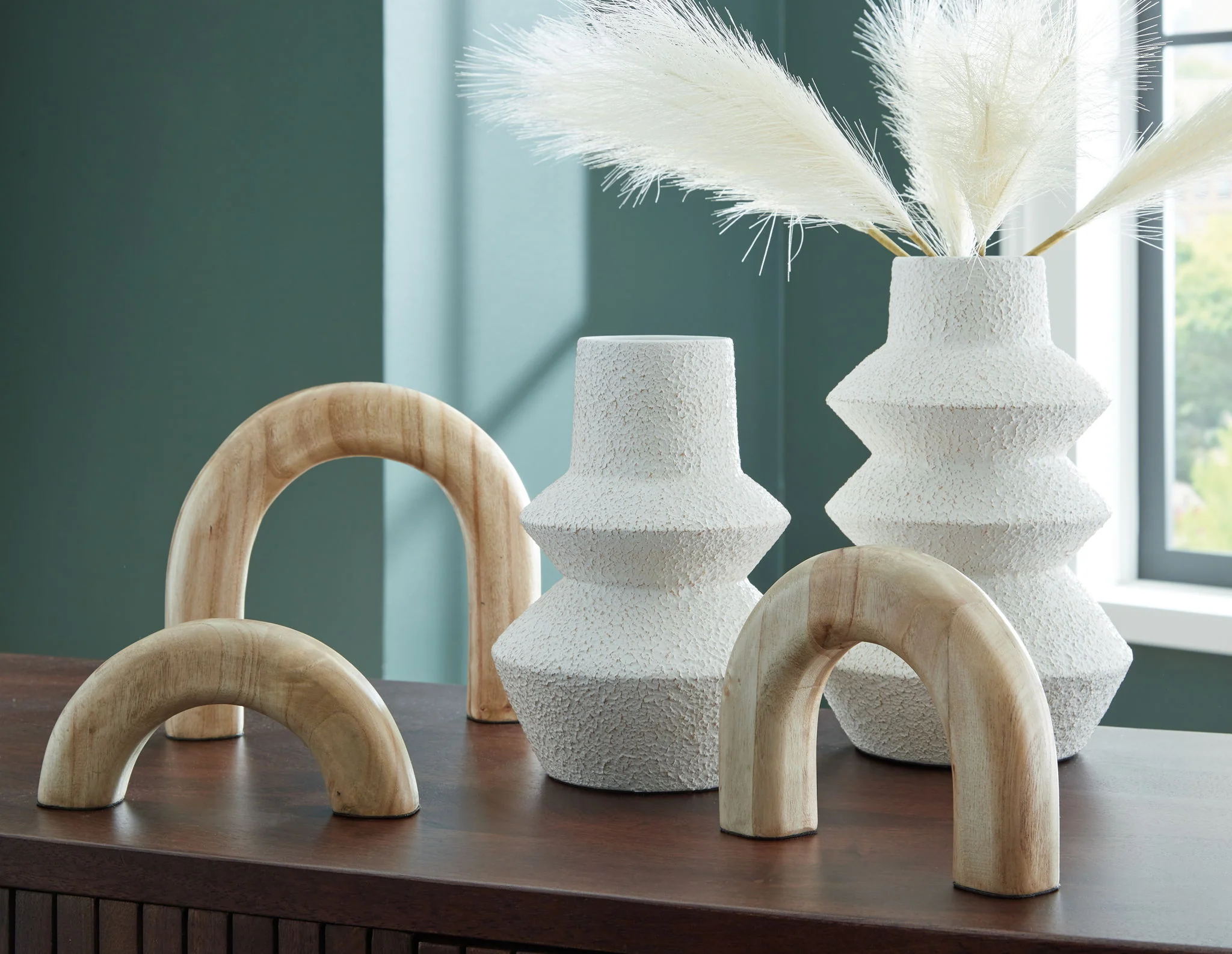 Maddwarth - Accessory Set (Set of 5) - White / Natural Brown - Image 3