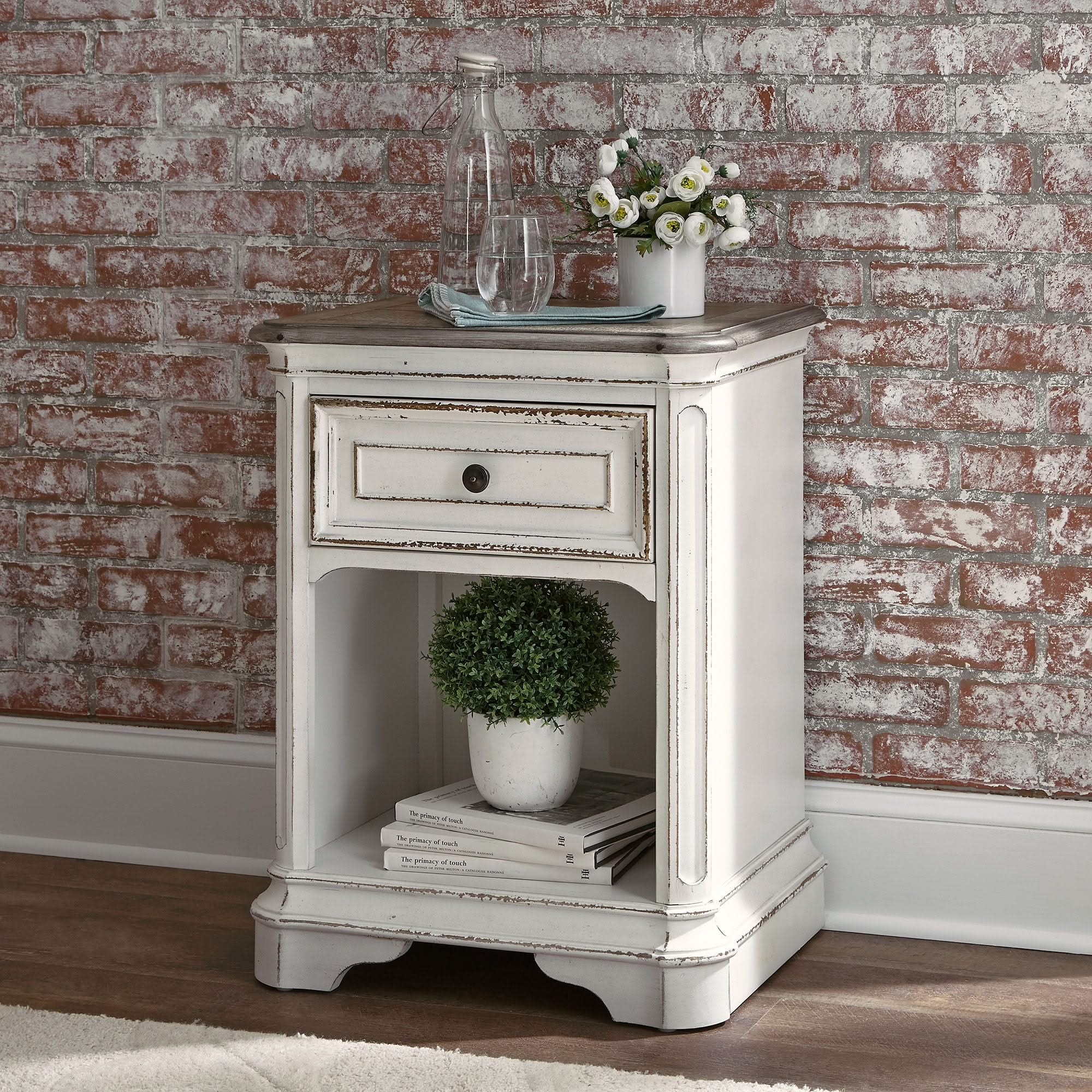 Magnolia Manor - 1 Drawer Nightstand - Antique White - Image 4