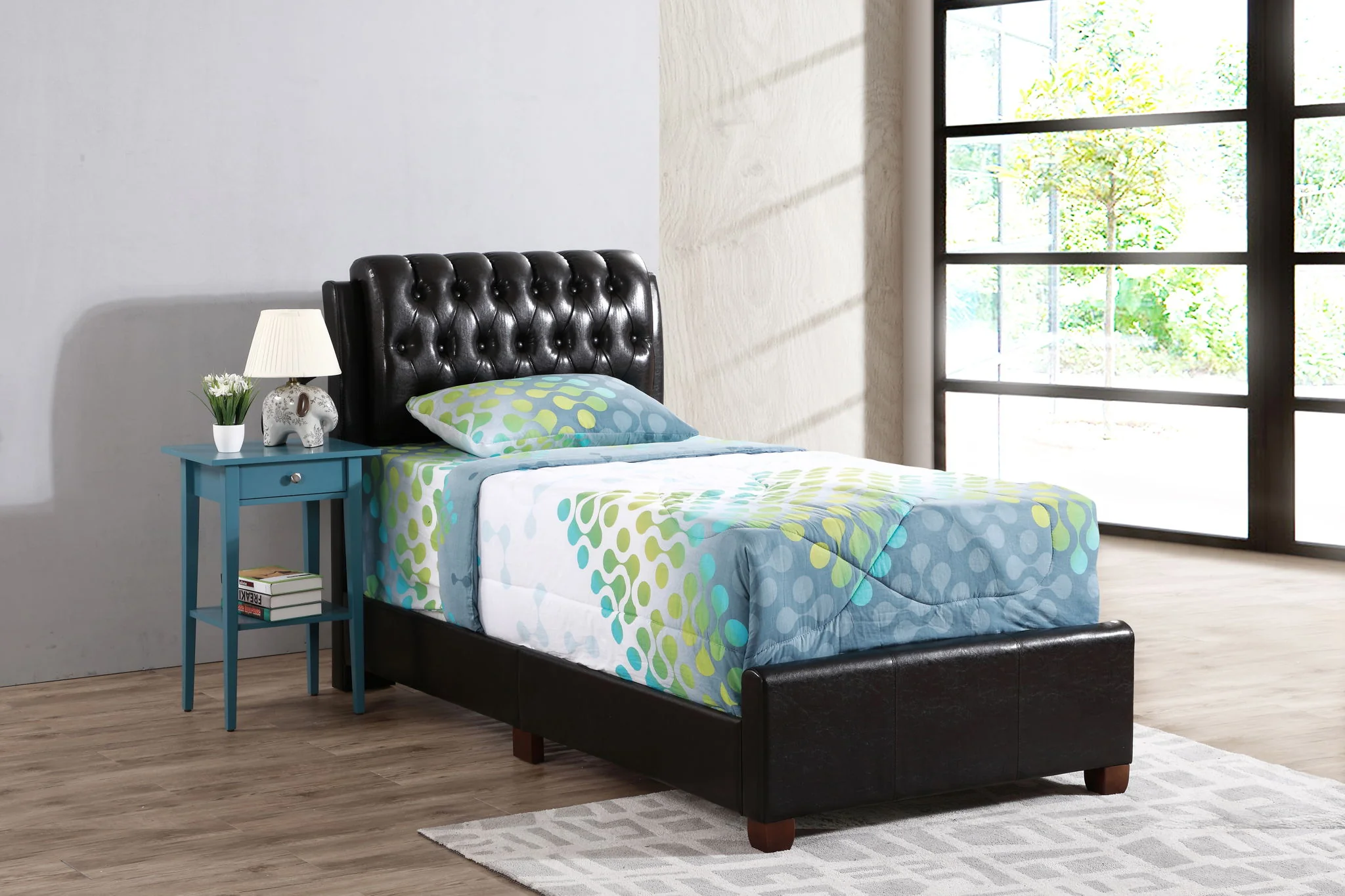 Tufted Upholstered Bed - Image 4