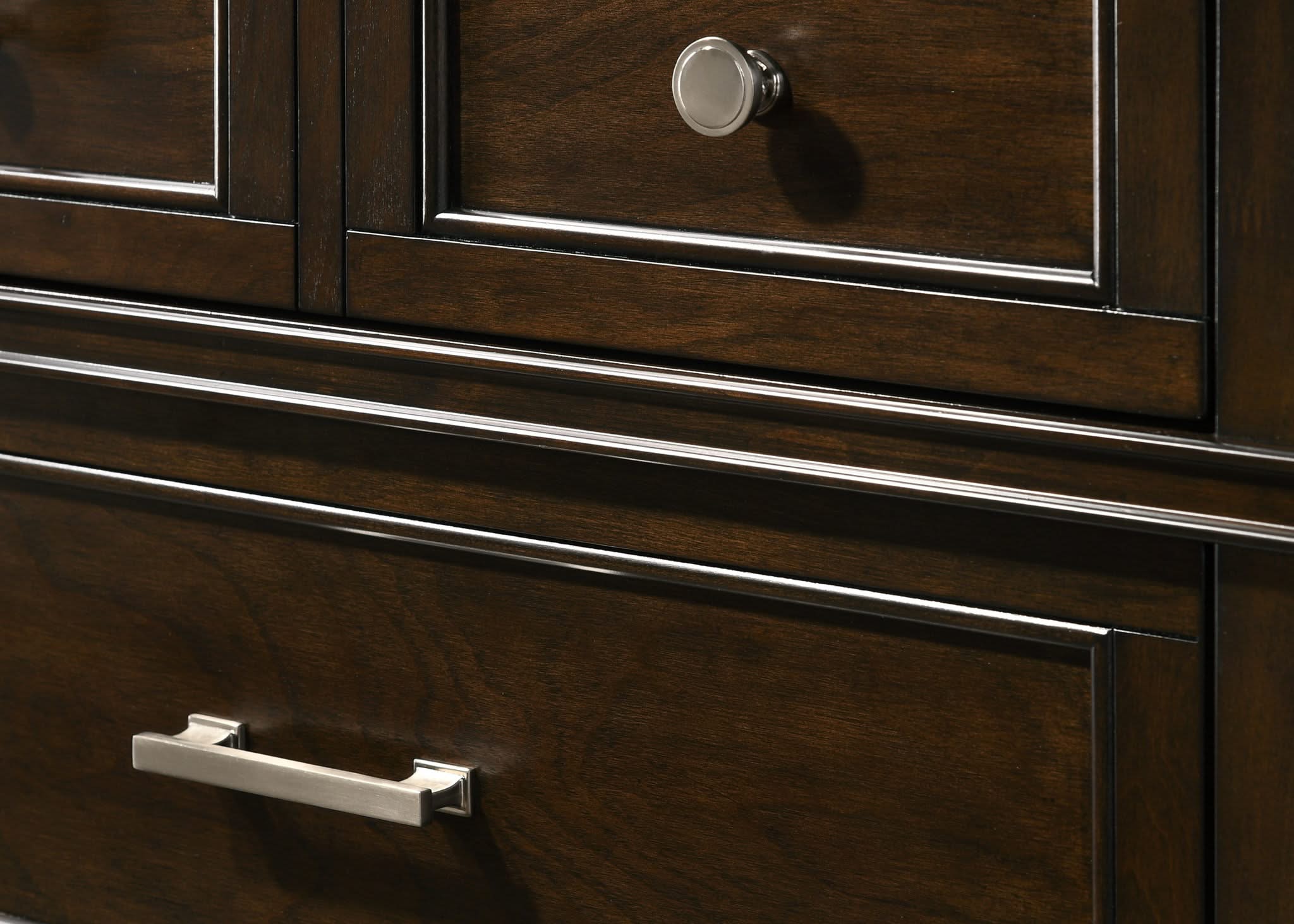Merlot - 6 Drawer Dresser - Mahogany - Image 4