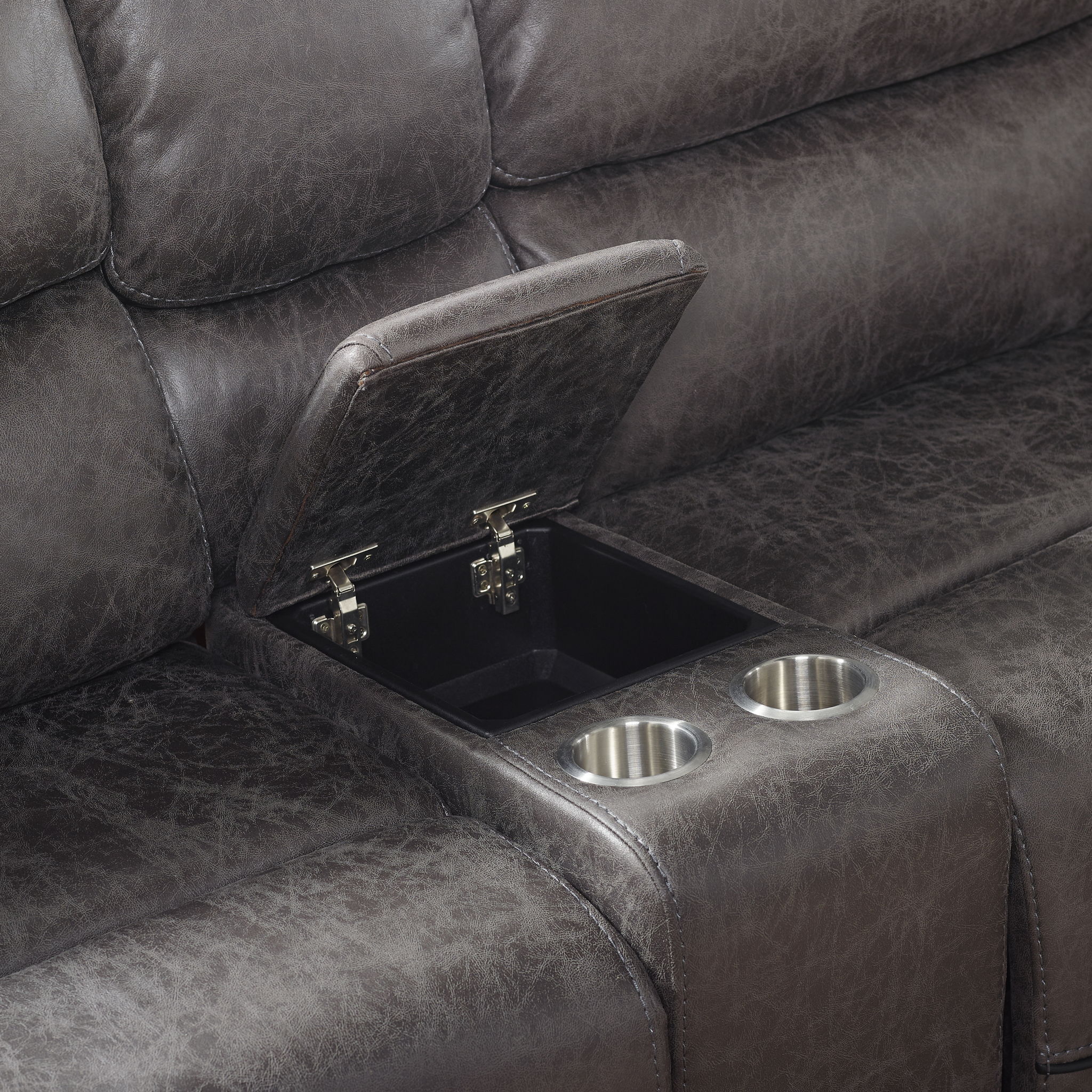 Plaza - Sectional - Image 3