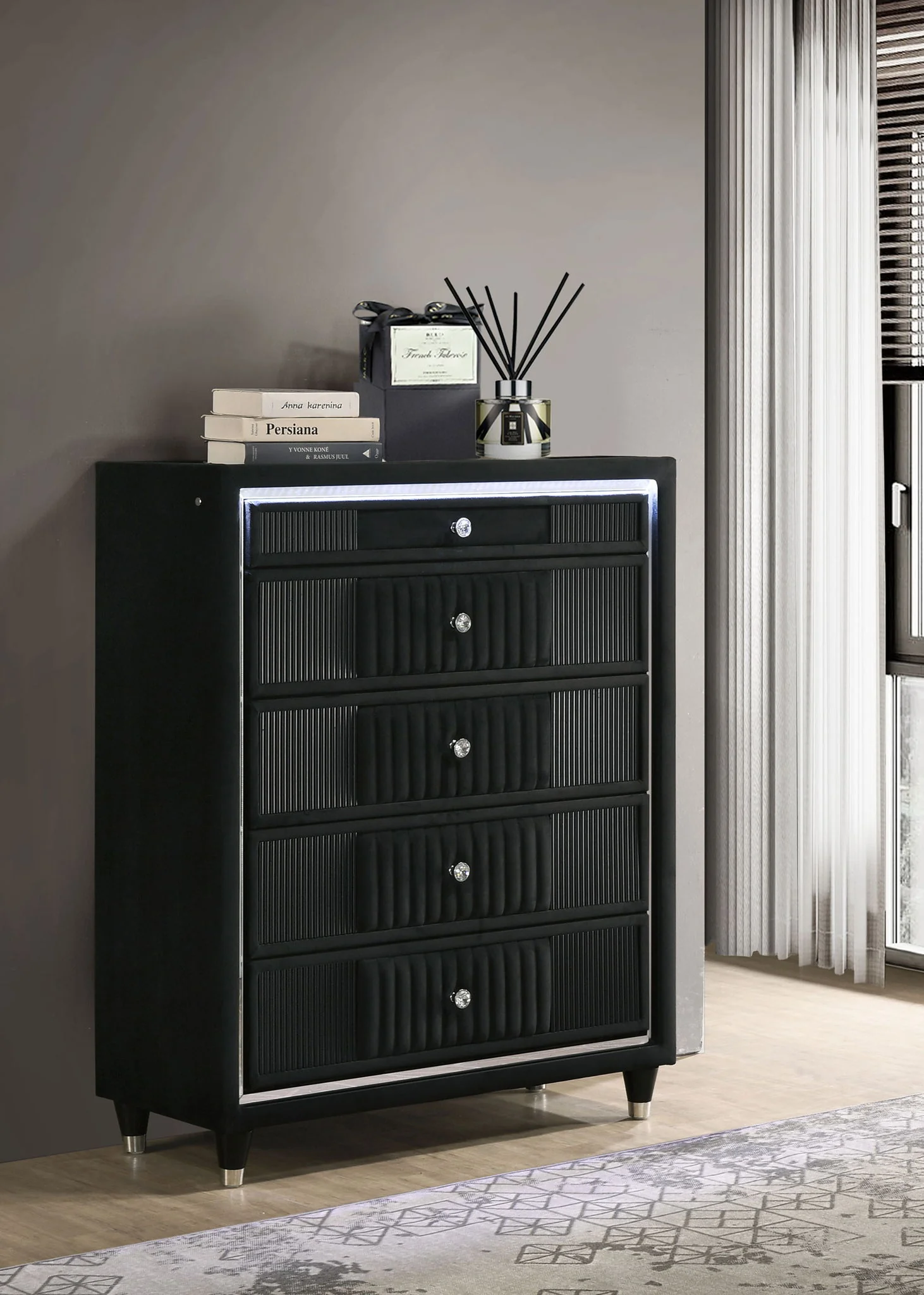 Ravenne 5-drawer Velvet Upholstered LED Chest of Drawers Black - Image 4