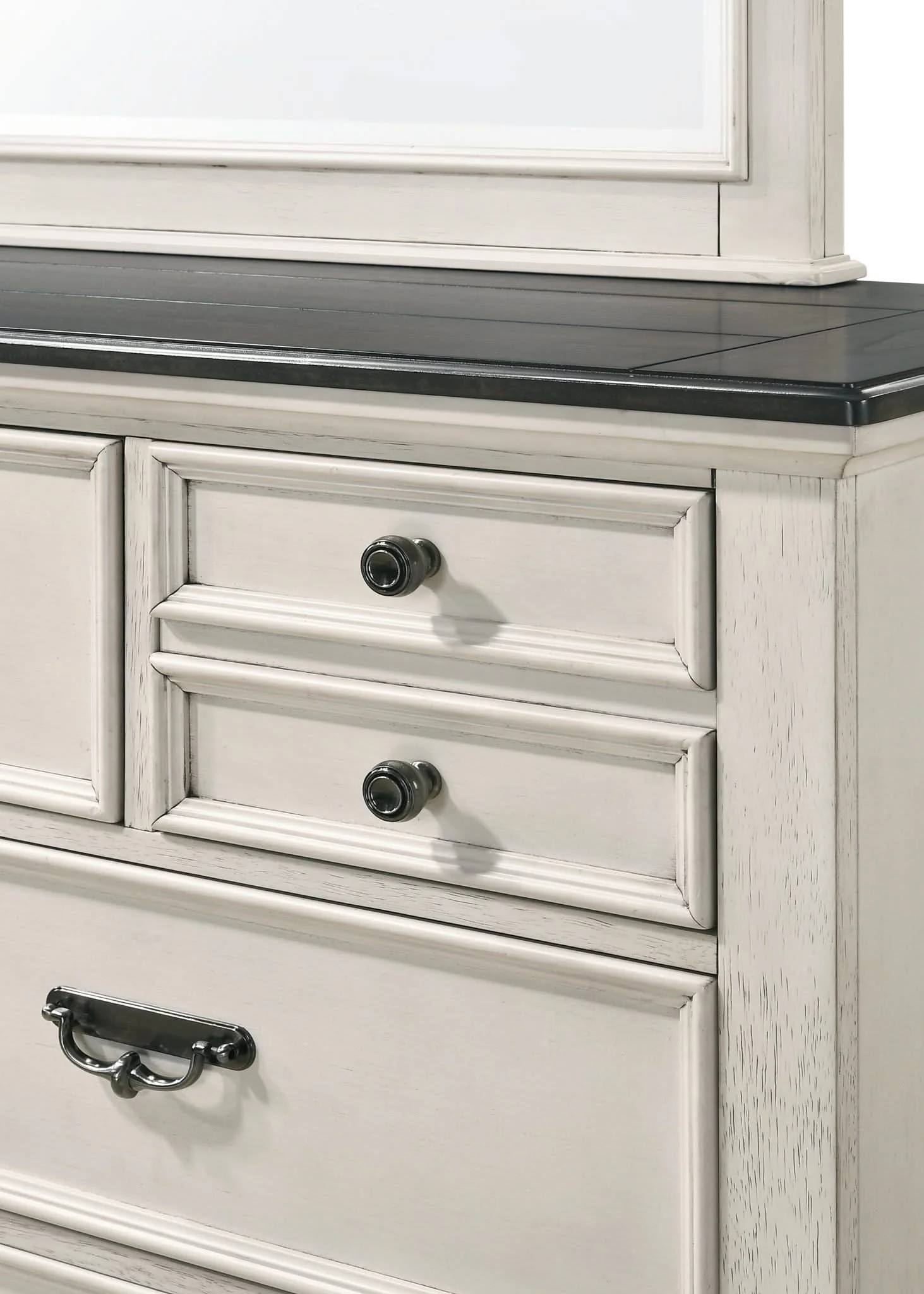 Sawyer - Dresser - Antique White - Image 4