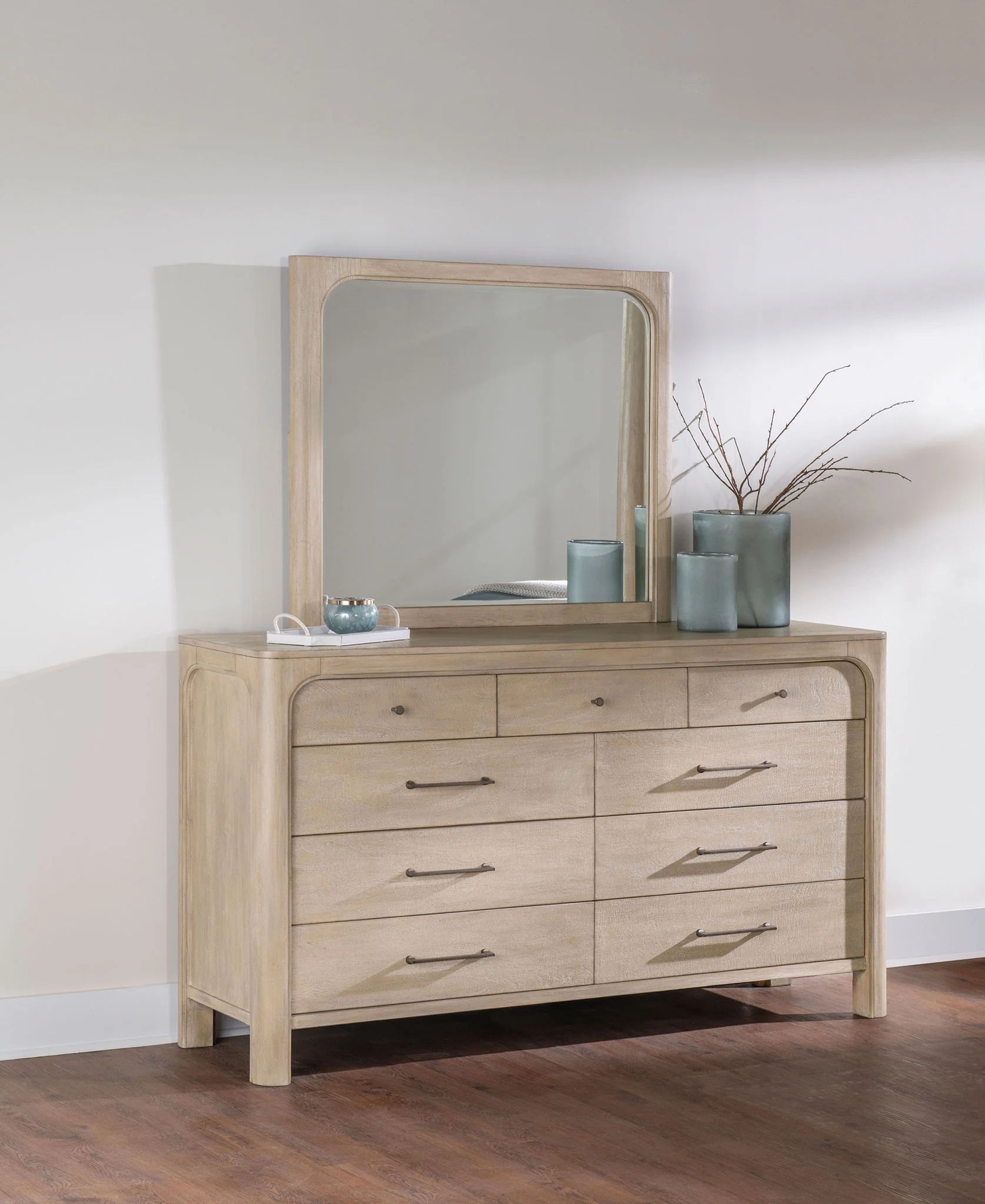 Solano 9-drawer Bedroom Dresser with Mirror Weathered Mango - Image 2