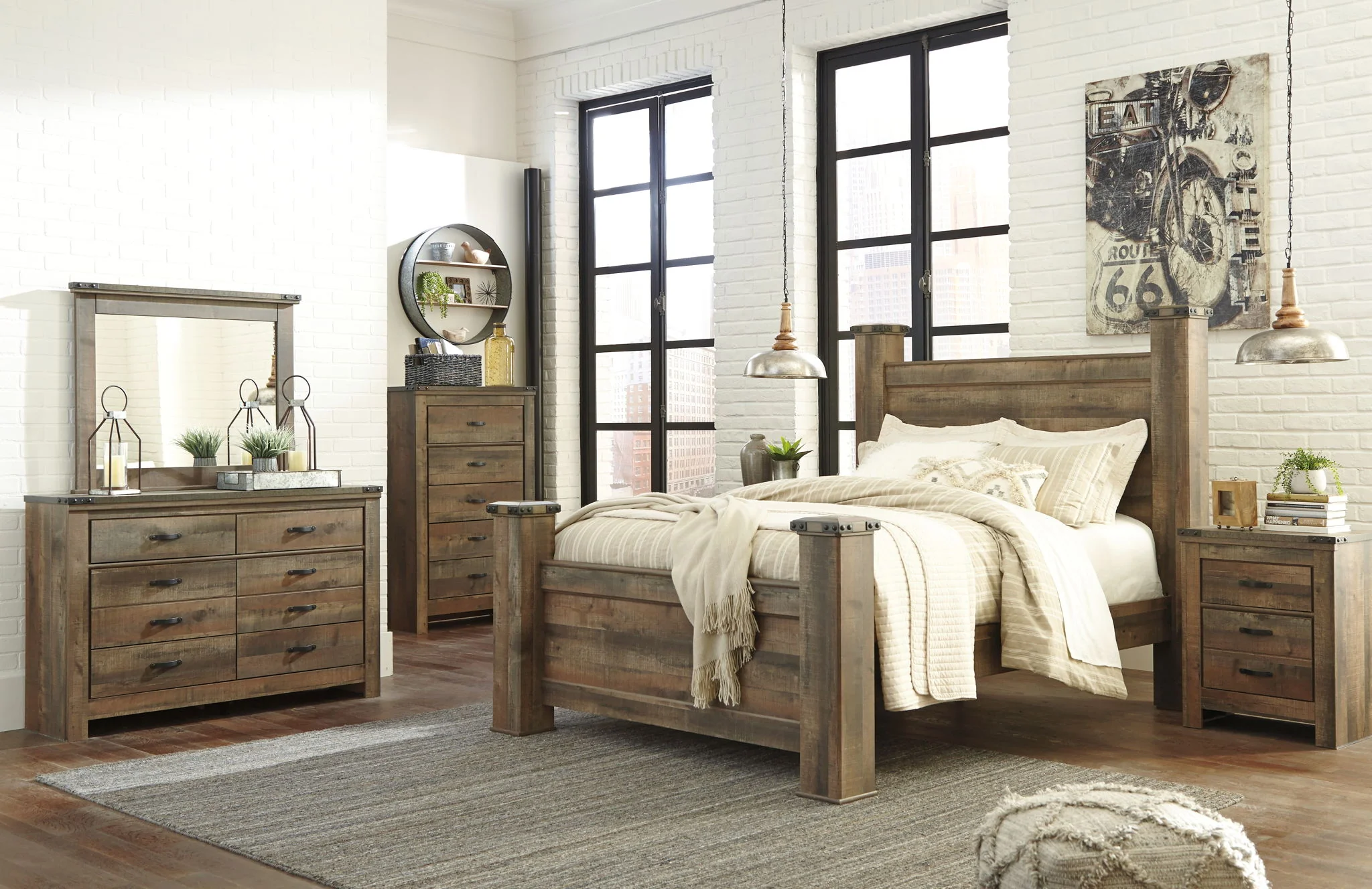 Trinell - Poster Bed - Image 2